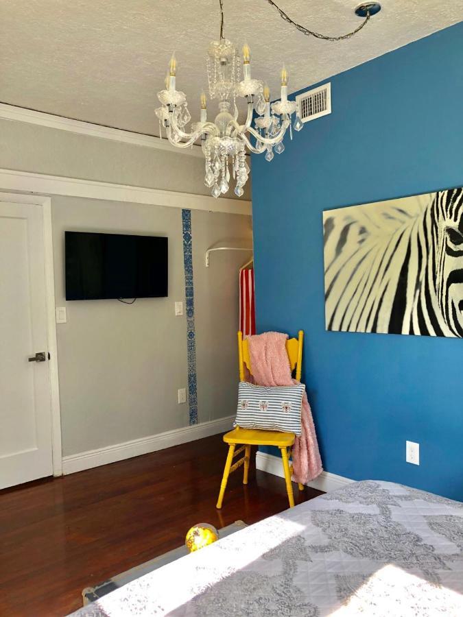 Private Suite Mins From Mia Free Parking Miami Exteriör bild