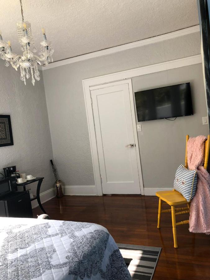 Private Suite Mins From Mia Free Parking Miami Exteriör bild