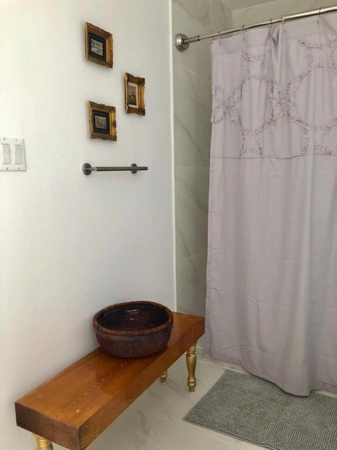 Private Suite Mins From Mia Free Parking Miami Exteriör bild