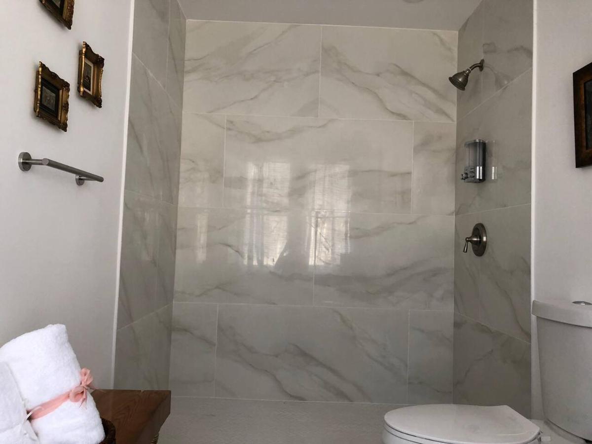 Private Suite Mins From Mia Free Parking Miami Exteriör bild